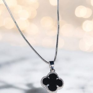 Colar 1 trevo folheado à prata