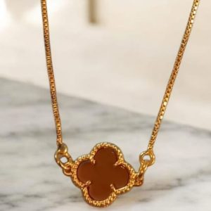 Colar 1 trevo marrom folheado à ouro
