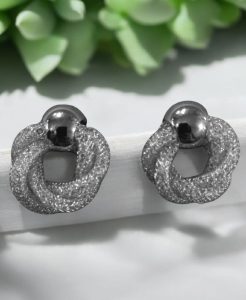 Brinco Entrelaçado folheado à ouro branco