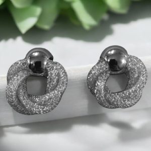 Brinco Entrelaçado folheado à ouro branco