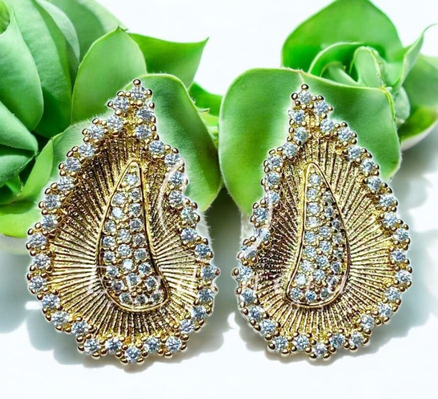 Brinco Gota Clássica folheado à ouro 18 K