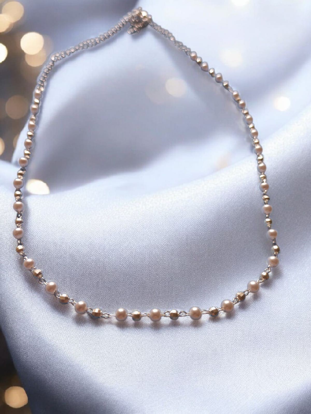 Colar mini pérolas folheado à prata