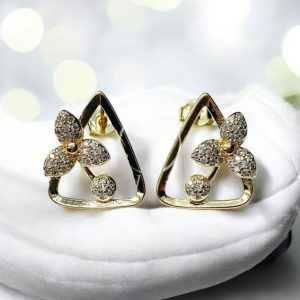 Brinco Triângulo Flor