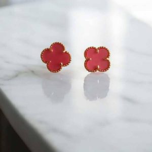 Trevo rosa folheado à ouro