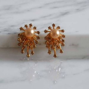 Brinco Chuva de Estrelas com Pérola folheado à ouro