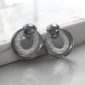 Brinco design oval com trama folheado à ouro branco