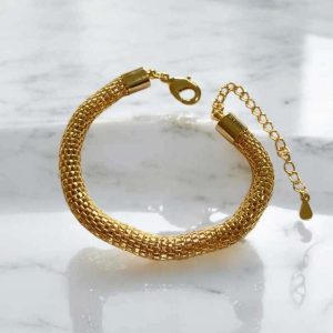 Pulseira vazada estilo folheado à ouro