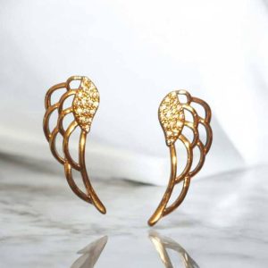 Brinco Asa com zircônias cravejadas folheado à  ouro