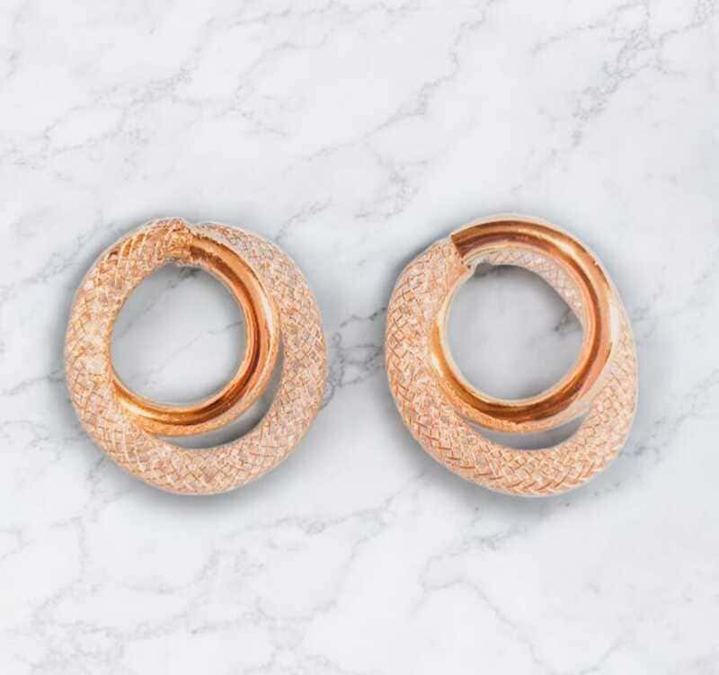 Brinco Esferas intercaladas folheado à ouro