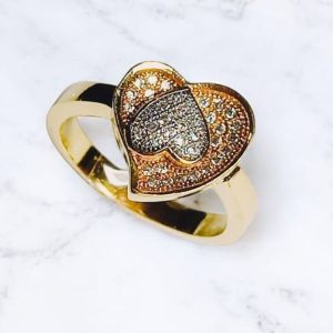 Anel Coração com zircônias folheado à ouro