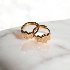 Brinco argola 3 corações folheado à ouro