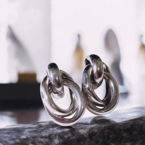 Brinco Glamour Folheado à Ouro Branco