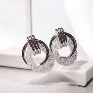 Brinco Sofisticado folheado à ouro branco