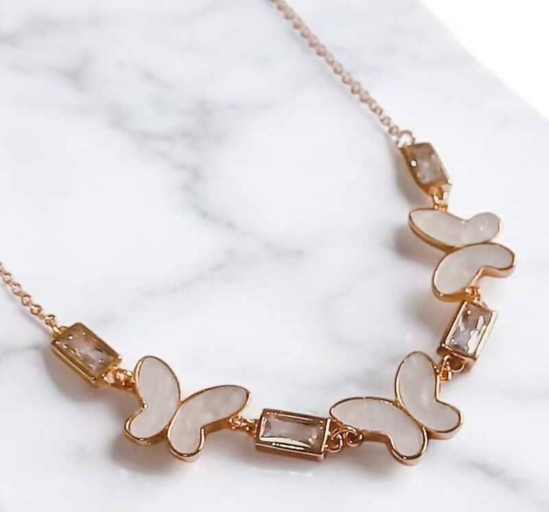 Colar borboletas folheado à ouro