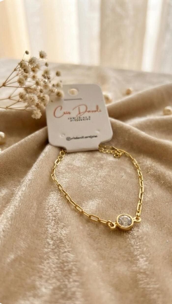 Pulseira com zircônia folheado à ouro