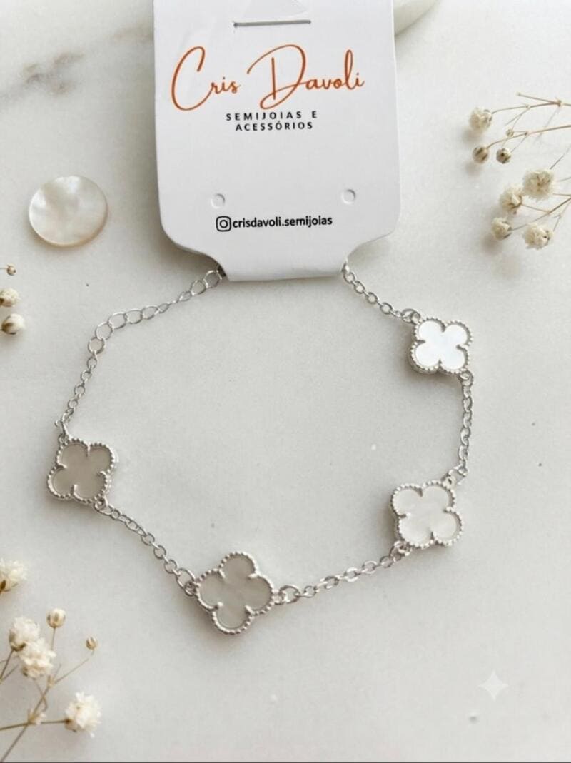 Pulseira de trevos brancos folheado à prata