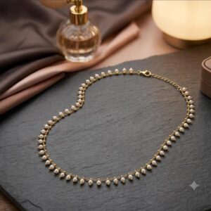 Colar chocker micro pérolas